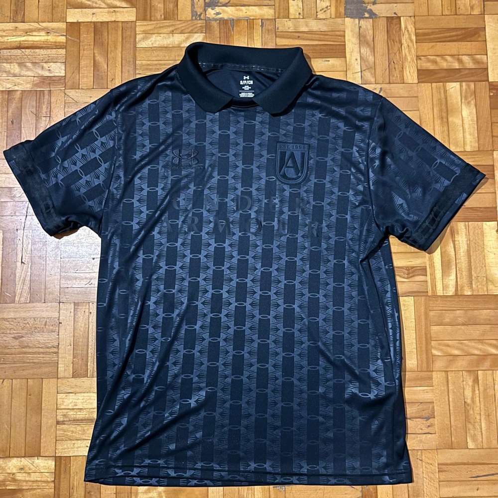 Under Armour rare soccer jersey